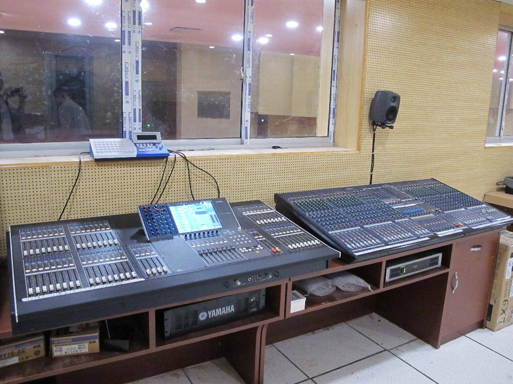 广东省委新礼堂（珠岛会堂）——M7CL、LS9数字调音台运用于大会堂及各会议厅扩声