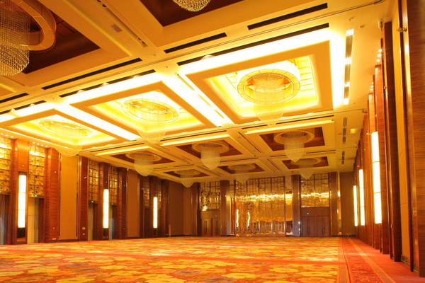 海南国际会展中心 ——基于全套热博rb88专业音频解决方案的大型扩声系统工程
